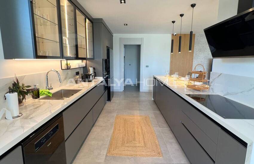 خانه‌هایی با استخر خصوصی و منظره دریا در بدروم گوموشلوک 11