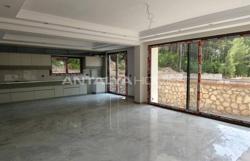 Muğla Fethiye'de Güvenlikli Site İçinde Havuzlu Lüks Evler 20