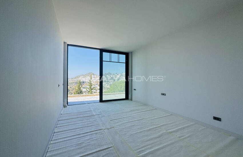 Sea-view Houses with Private Pools in Bodrum 24
