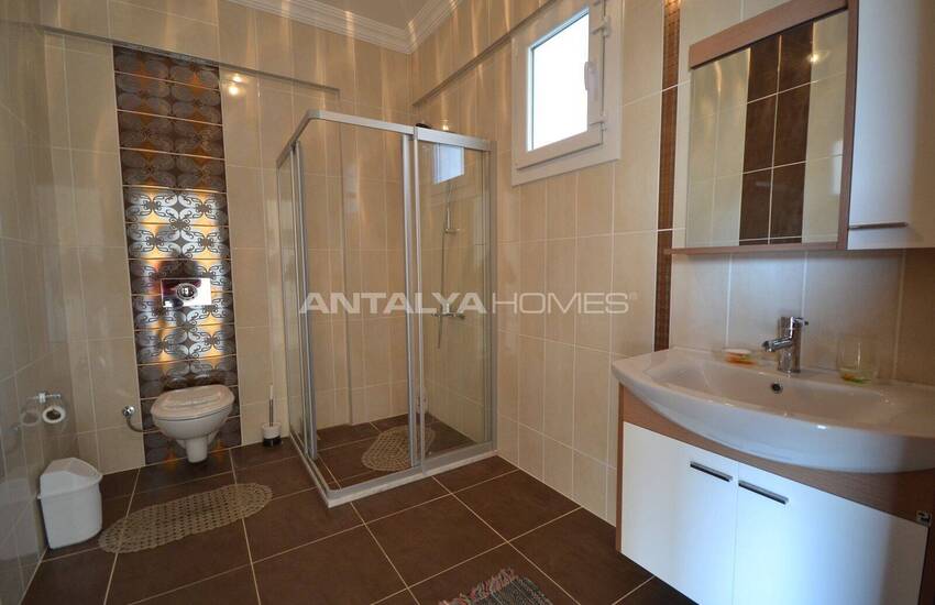 خانه در زمینی به مساحت ۱۵۰۰ متر مربع در فتحیه اولودنیز 23