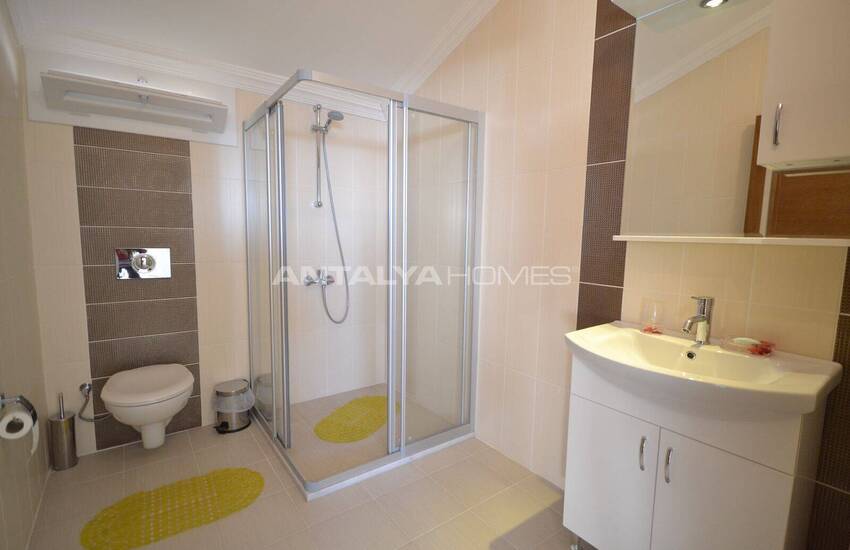 خانه در زمینی به مساحت ۱۵۰۰ متر مربع در فتحیه اولودنیز 25