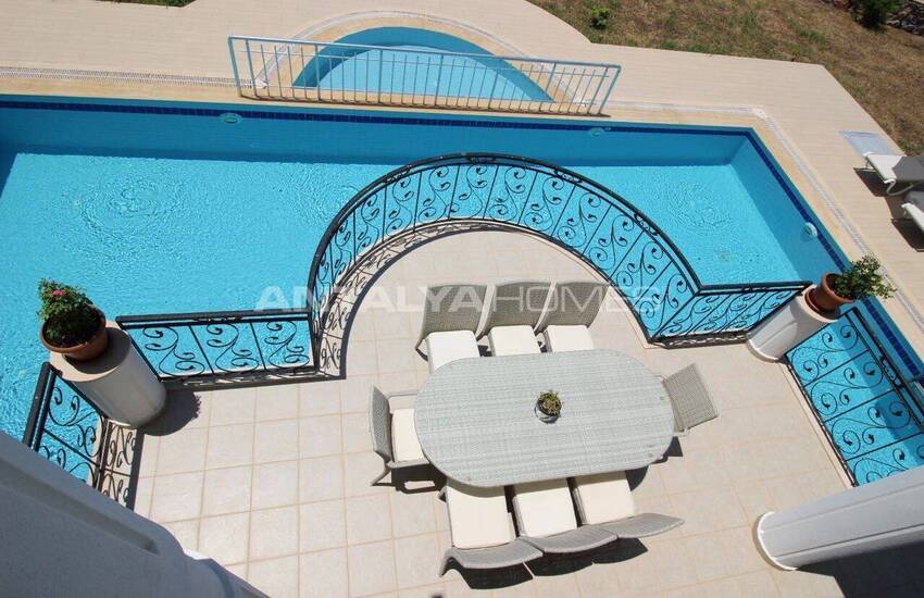 خانه در زمینی به مساحت ۱۵۰۰ متر مربع در فتحیه اولودنیز 26