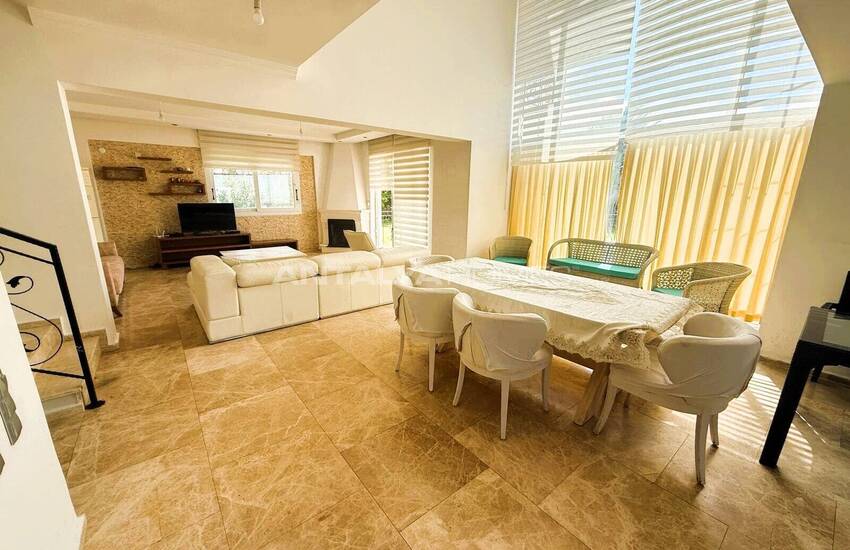 منزل على قطعة أرض مساحتها 1500 متر مربع في فتحية أولودينيز 16