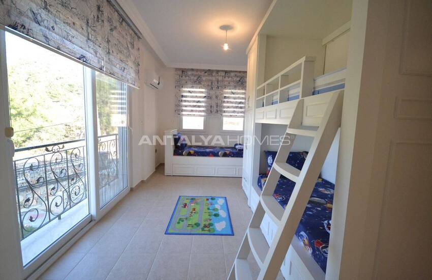 خانه در زمینی به مساحت ۱۵۰۰ متر مربع در فتحیه اولودنیز 19