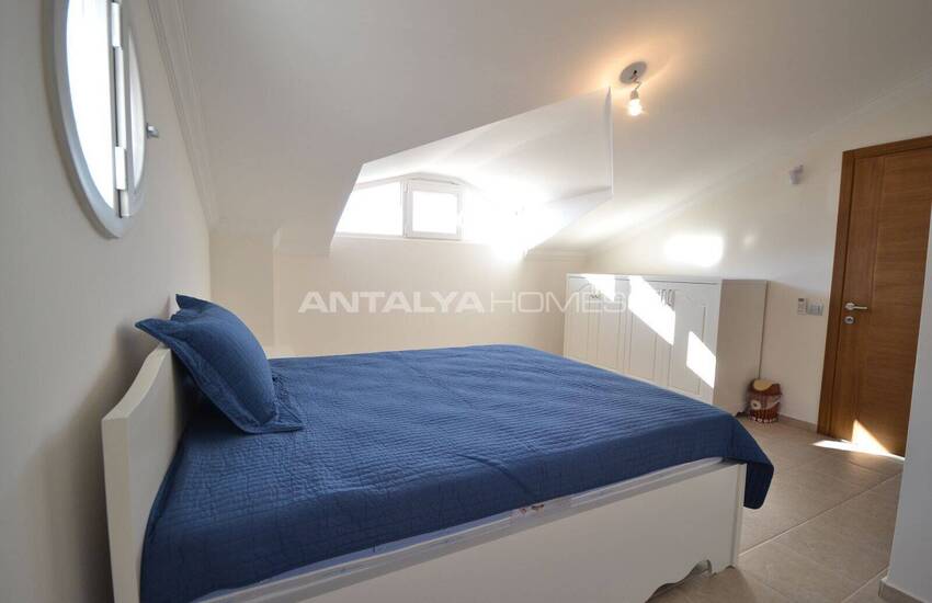 خانه در زمینی به مساحت ۱۵۰۰ متر مربع در فتحیه اولودنیز 21