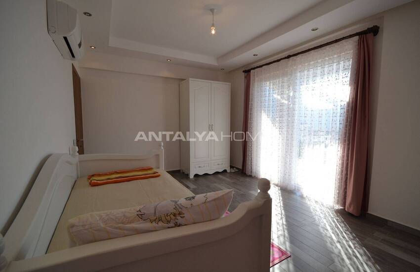 خانه در زمینی به مساحت ۱۵۰۰ متر مربع در فتحیه اولودنیز 22