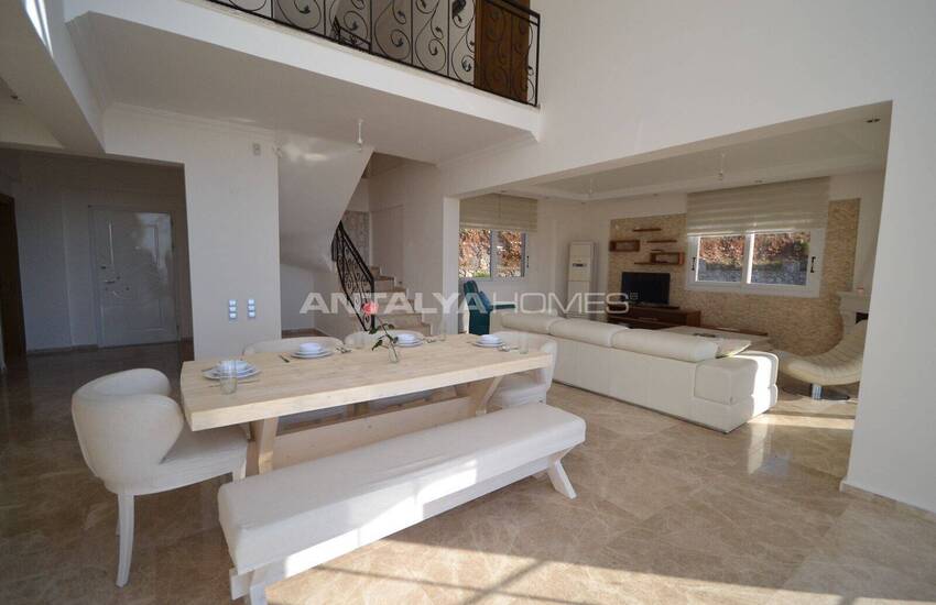 خانه در زمینی به مساحت ۱۵۰۰ متر مربع در فتحیه اولودنیز 13