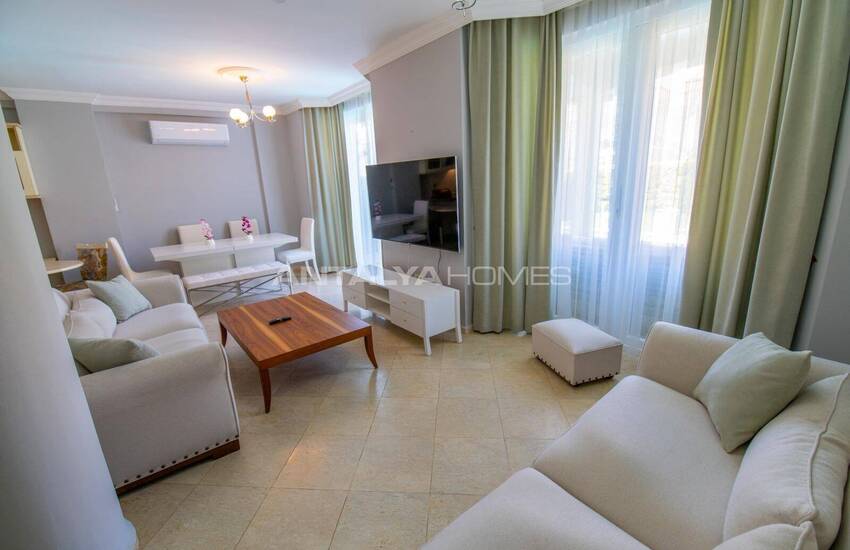 خانه بزرگ با استخر و باغ خصوصی در فتحیه 9