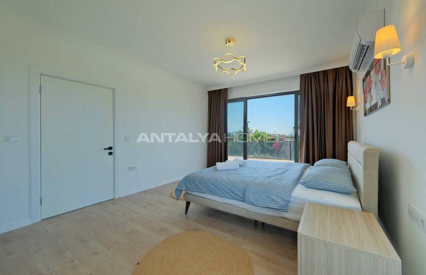 منزل جاهز للسكن مكون من 4 غرف نوم مع مسبح وحديقة في فتحية 18