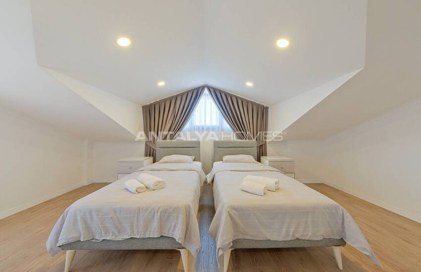 منزل جاهز للسكن مكون من 4 غرف نوم مع مسبح وحديقة في فتحية 22