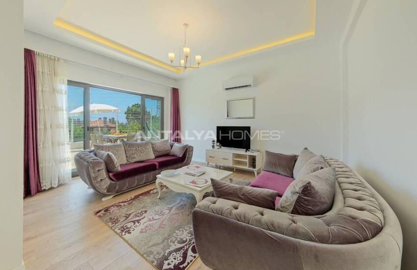 منزل جاهز للسكن مكون من 4 غرف نوم مع مسبح وحديقة في فتحية 12