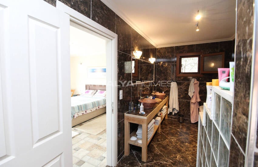 منزل أنيق مطل على الغابة مع مسبح خاص في موغلا غوجيك 30