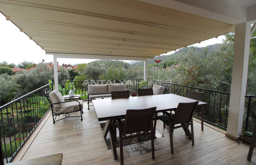 منزل أنيق مطل على الغابة مع مسبح خاص في موغلا غوجيك 39