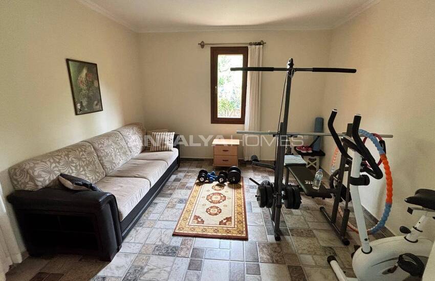 منزل أنيق مطل على الغابة مع مسبح خاص في موغلا غوجيك 29