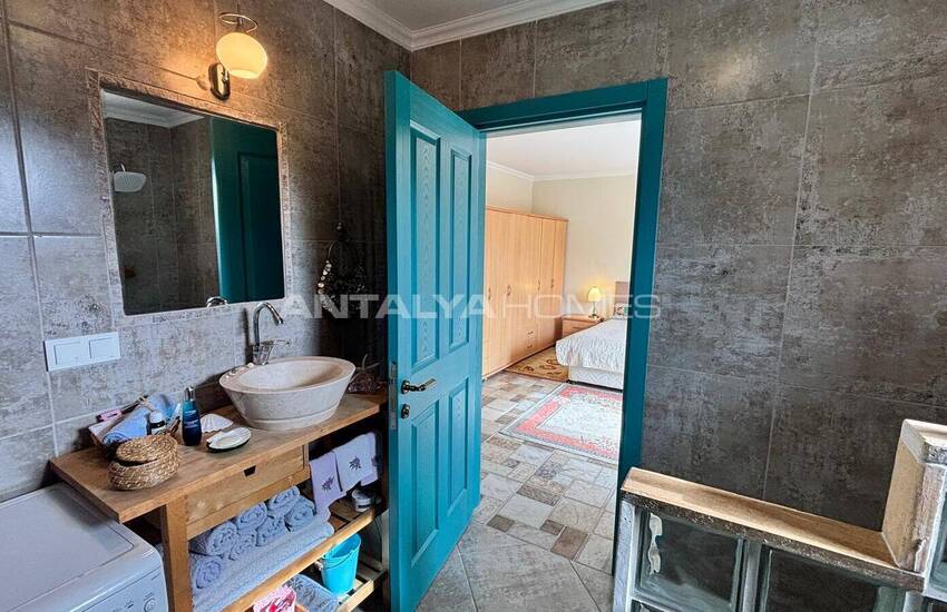 منزل أنيق مطل على الغابة مع مسبح خاص في موغلا غوجيك 33