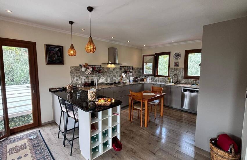 منزل أنيق مطل على الغابة مع مسبح خاص في موغلا غوجيك 23