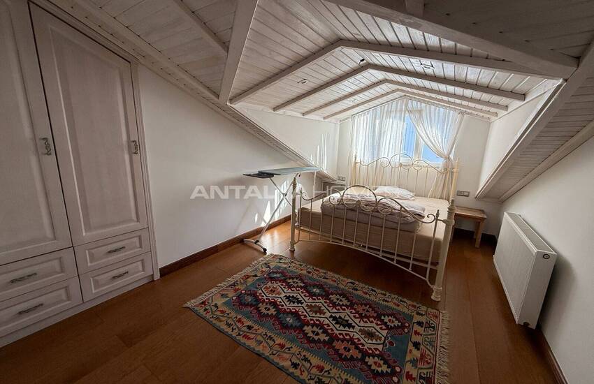 4-bedroom Furnished Sea View Apartment in Fethiye 10