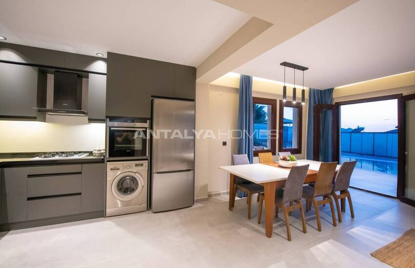 Виллы с частными бассейнами в 10 минутах от пляжа в Фетхие 16