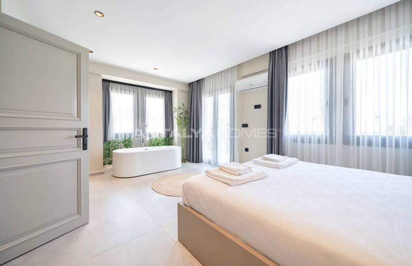 Виллы с частными бассейнами в 10 минутах от пляжа в Фетхие 23