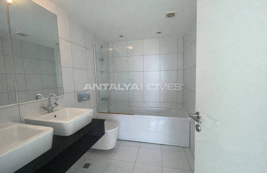 Muğla Milas’ta Havuzlu Sitede Deniz Manzaralı Dubleks Daire 21