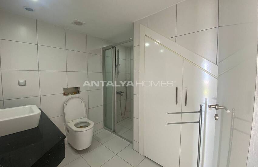 Muğla Milas’ta Havuzlu Sitede Deniz Manzaralı Dubleks Daire 22