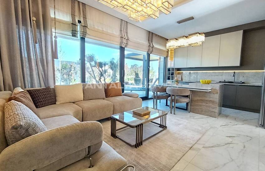 Muğla Milas'ta Özel Koy Kullanımlı Deniz Manzaralı Villalar 11