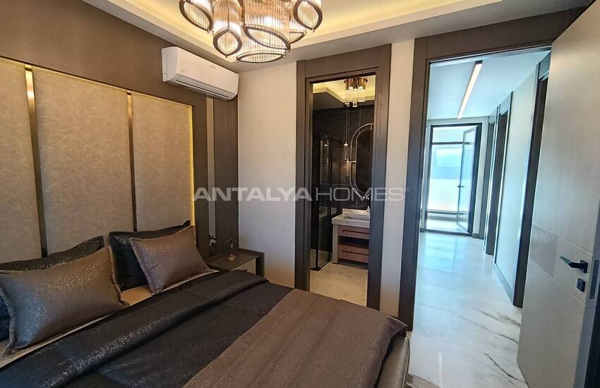 Muğla Milas'ta Özel Koy Kullanımlı Deniz Manzaralı Villalar 21