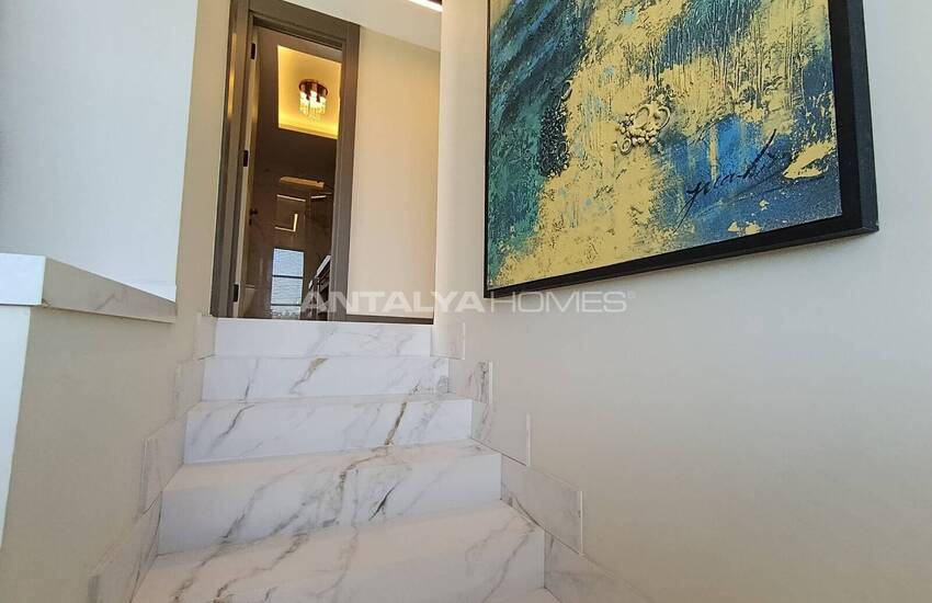 Muğla Milas'ta Özel Koy Kullanımlı Deniz Manzaralı Villalar 17