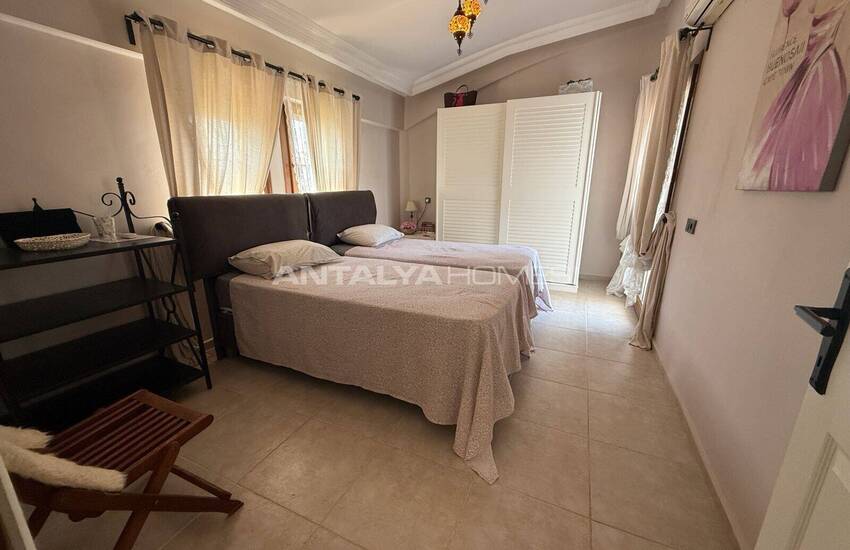 Fethiye'de Özel Havuzlu 4 Yatak Odalı Müstakil Villa 10