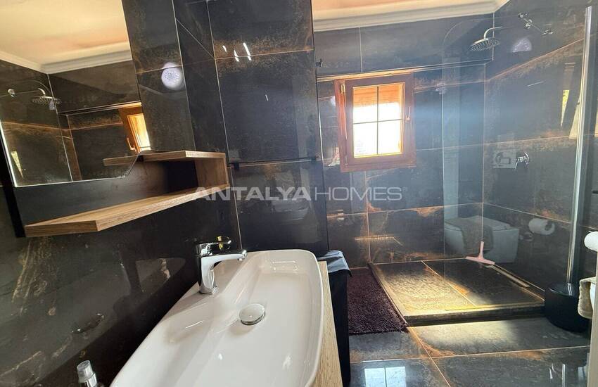 Fethiye'de Özel Havuzlu 4 Yatak Odalı Müstakil Villa 19