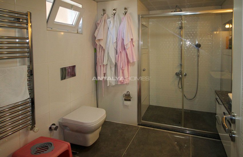 شقة مشمسة مع تصميم داخلي فاخر في أنطاليا 29