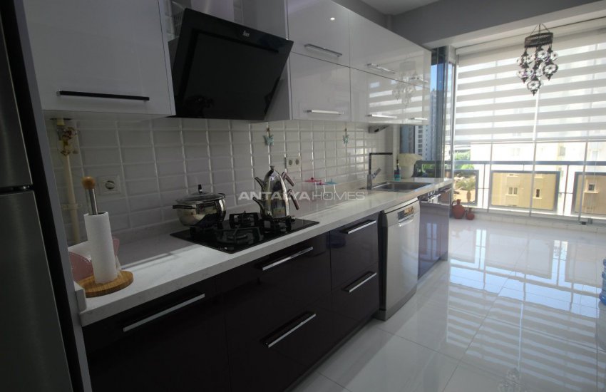 شقة مشمسة مع تصميم داخلي فاخر في أنطاليا 13