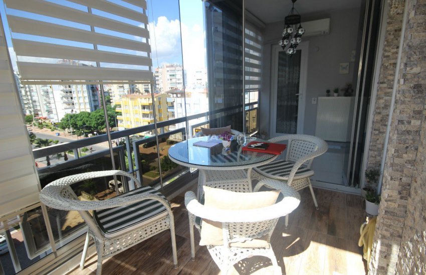 شقة مشمسة مع تصميم داخلي فاخر في أنطاليا 16