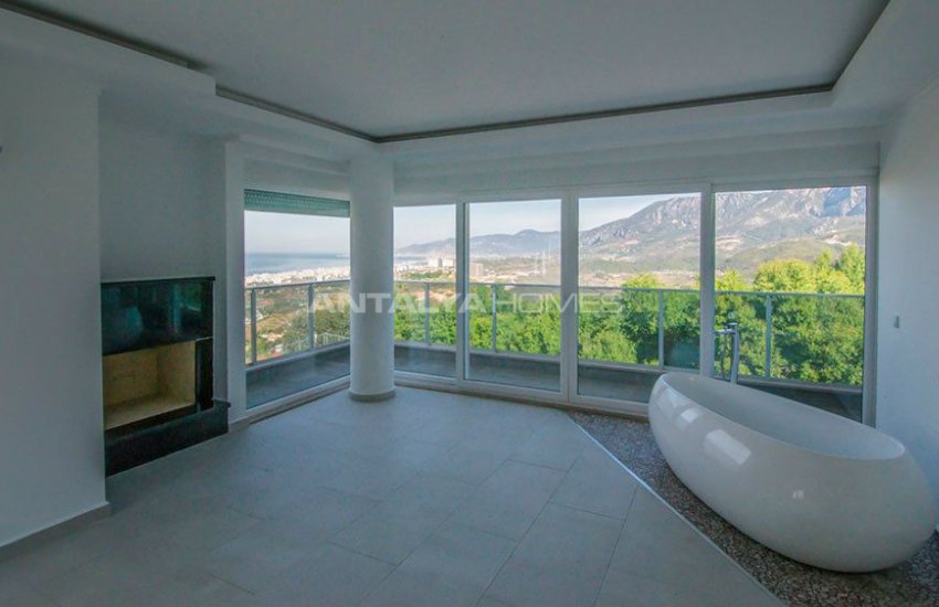 Luxury Detached Villa in Alanya with Sea View 14