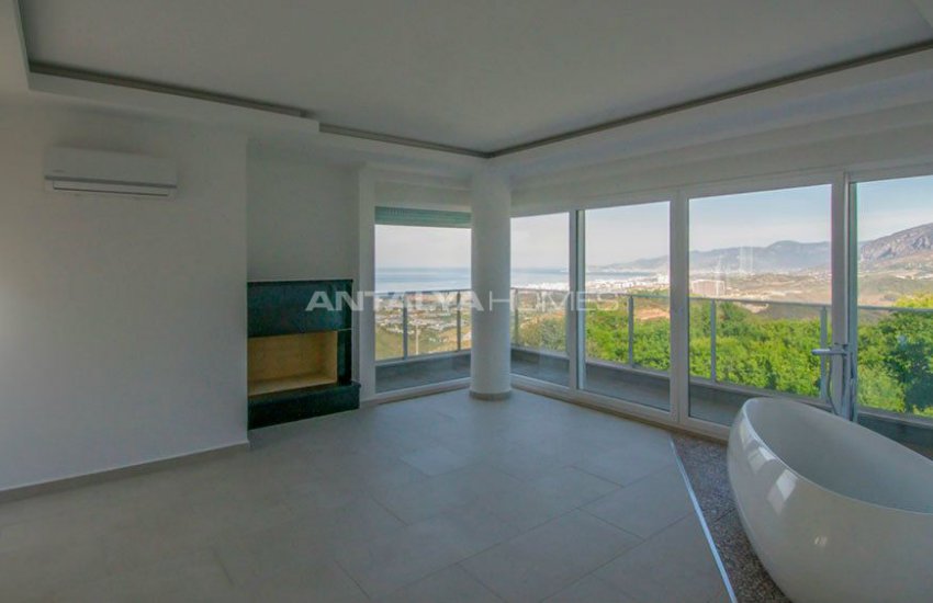 Luxury Detached Villa in Alanya with Sea View 16