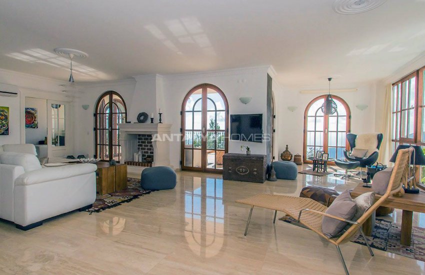 Buy a Villa in Alanya for Privileged Lifestyle 24