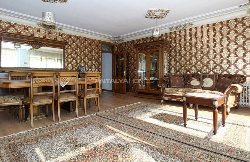 Antalya Merkez’de Deniz ve Kaleiçi Manzaralı Mobilyalı Daire 6