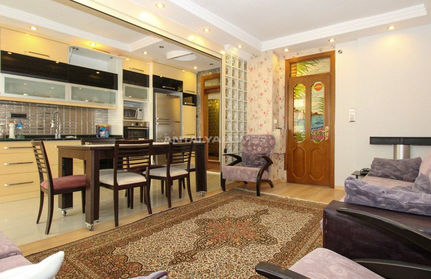 Antalya Merkez’de Deniz ve Kaleiçi Manzaralı Mobilyalı Daire 8