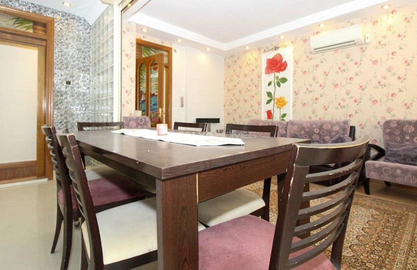 Antalya Merkez’de Deniz ve Kaleiçi Manzaralı Mobilyalı Daire 9