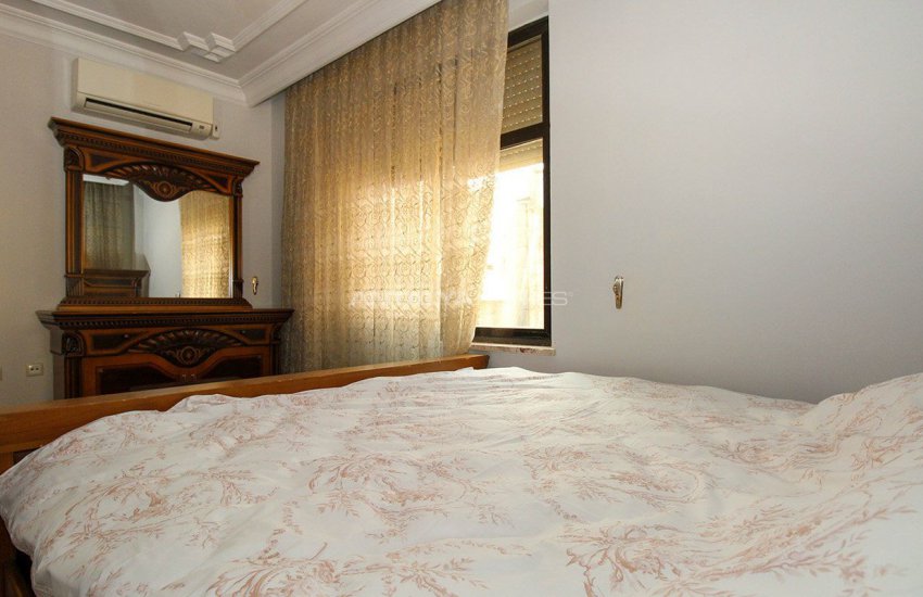 Antalya Merkez’de Deniz ve Kaleiçi Manzaralı Mobilyalı Daire 11