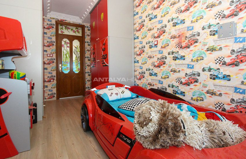 Antalya Merkez’de Deniz ve Kaleiçi Manzaralı Mobilyalı Daire 13