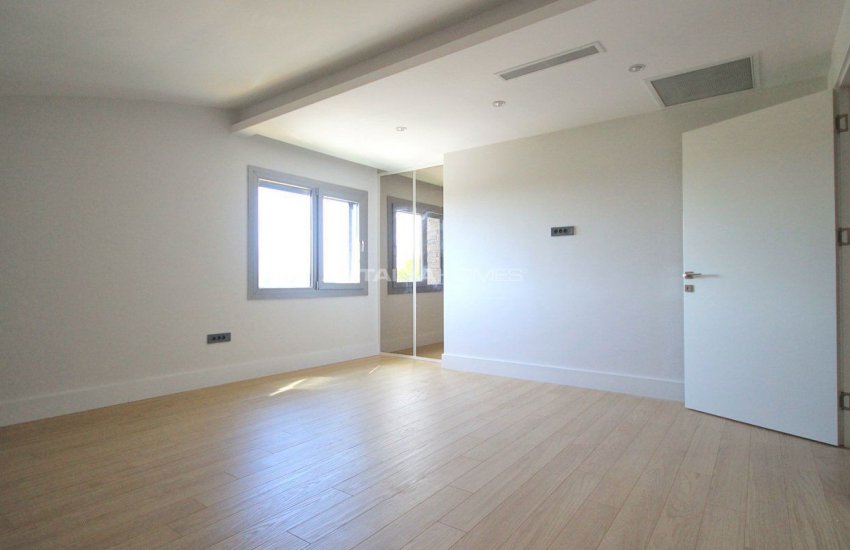 Centrally Located Villas in Antalya Turkey 16