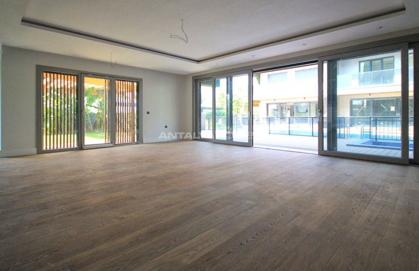 Centrally Located Villas in Antalya Turkey 8