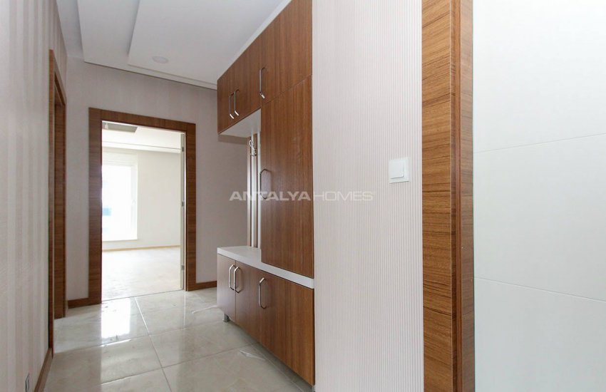 New-built Apartments with Elegant Design in Kepez 32