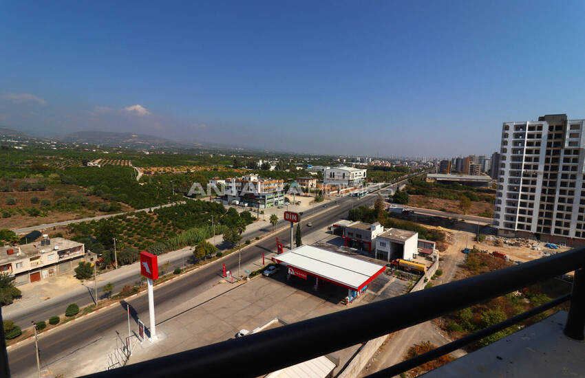 Mersin'de Denize Yakın Havuzlu ve Otoparklı Sitede Daireler 18