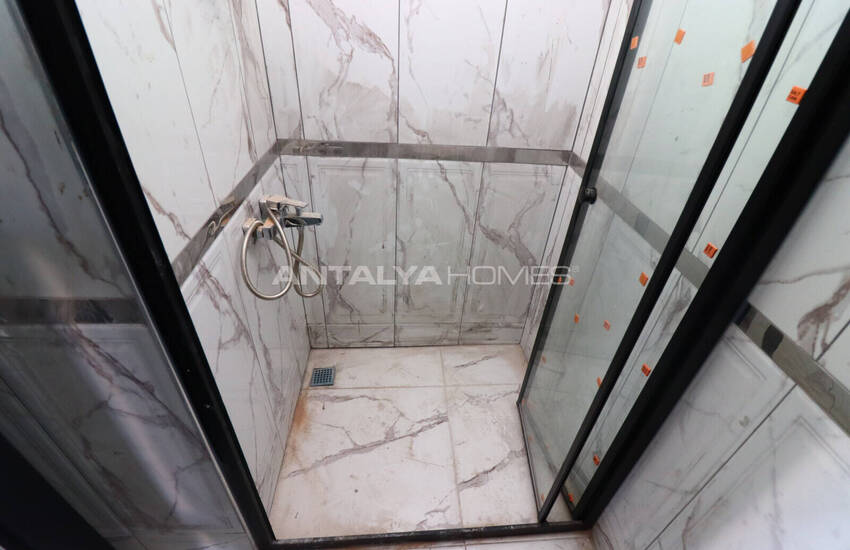 Mersin'de Denize Yakın Havuzlu ve Otoparklı Sitede Daireler 20