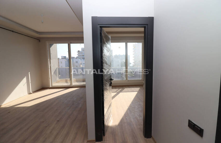 شقة في مجمع به مسبح بالقرب من الشاطئ في مرسين توموك 21