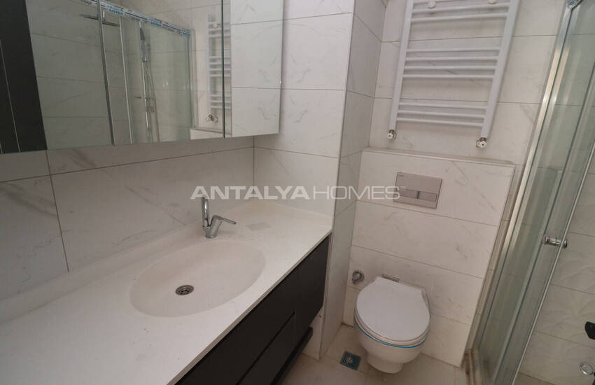 شقة في مجمع به مسبح بالقرب من الشاطئ في مرسين توموك 23