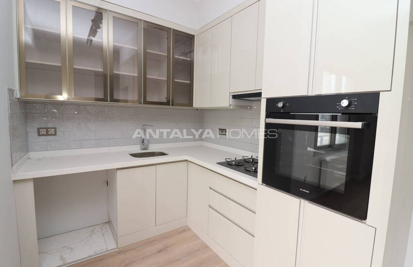 آپارتمان نوساز با استخر در مرسین اردملی 18