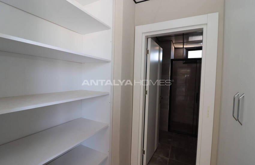 Sea View Flats Close to Amenities in Mezitli Mersin 11